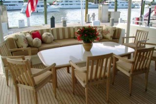 NEW MOON II - Aft Deck